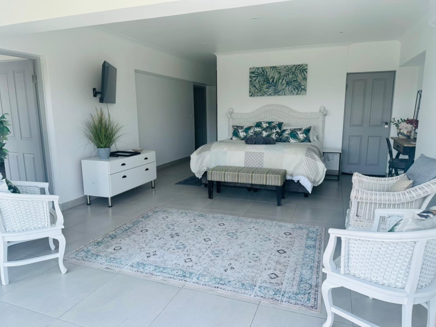 4 Bedroom Property for Sale in Herolds Bay Western Cape